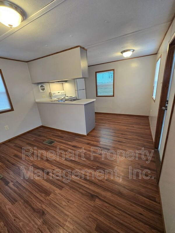 Building Photo - 1042 Cloninger St