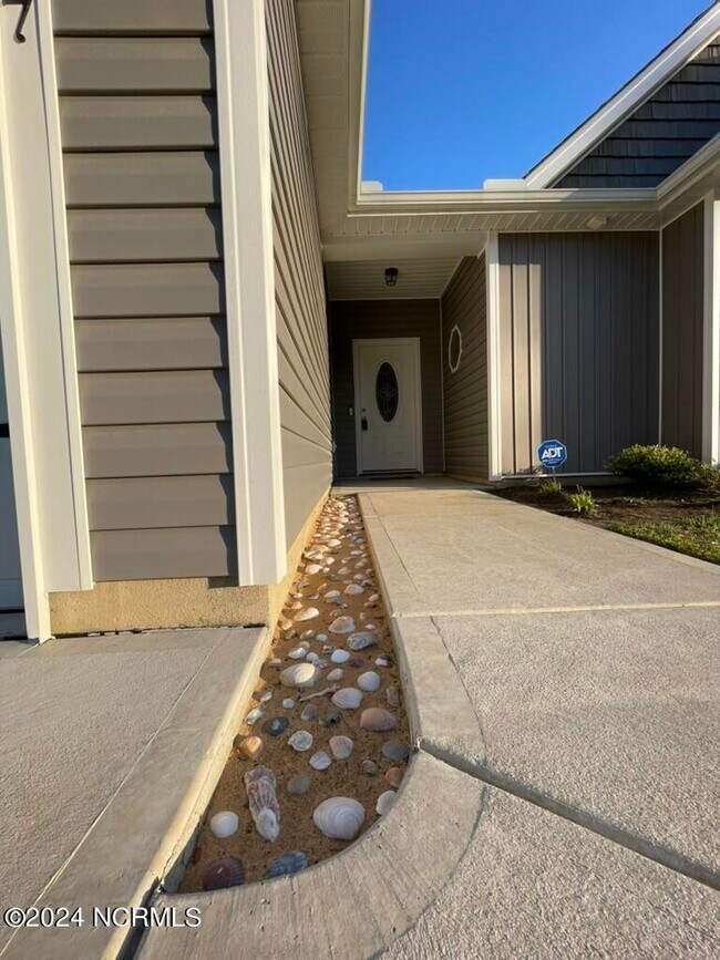 Foto del edificio - 227 Clay Hill Rd