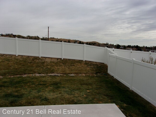 Building Photo - 3 br, 2 bath House - 5233 Boulder Court