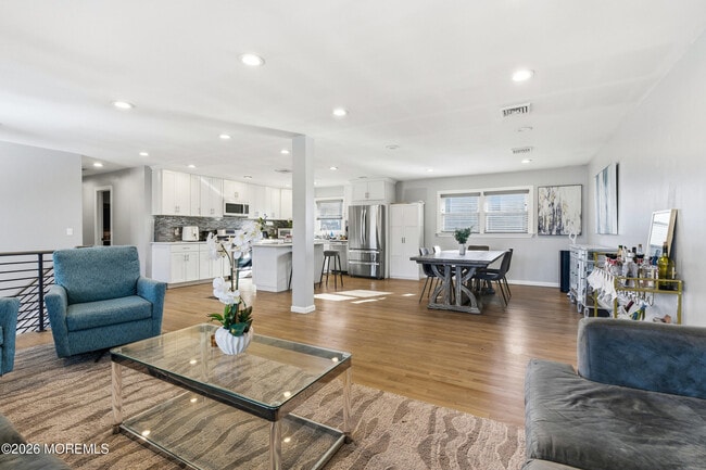 Building Photo - 280 Oakley Ave