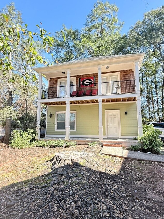 Cute 4 Bedroom Near Downtown for Pre-Lease - Cute 4 Bedroom Near Downtown for Pre-Lease