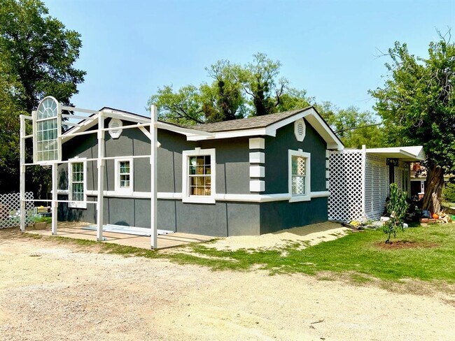 Foto del edificio - 302 Ross Ave