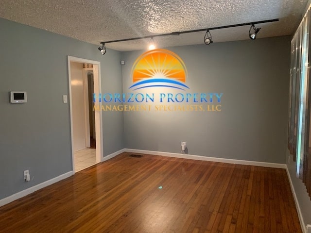 Building Photo - 3315 Kavanaugh Dr NW