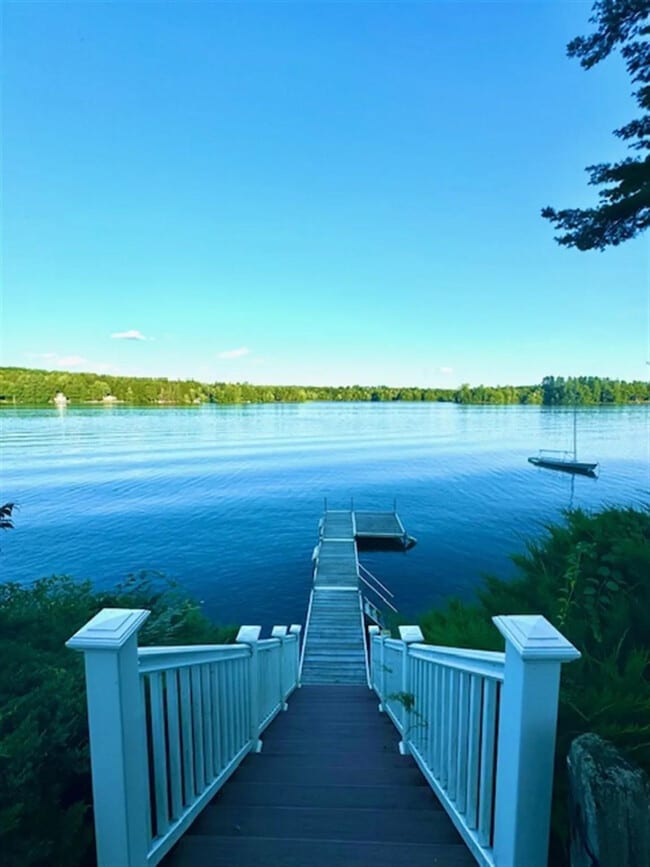 Building Photo - 100 Woods Grove Ln