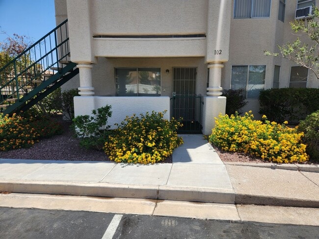 Foto del edificio - 1412 Oak Rock Dr