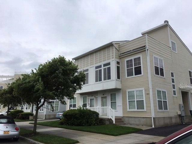 Foto principal - 183 Beach 73Rd St