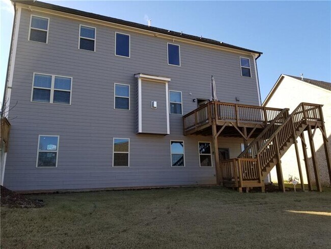Building Photo - 1599 Chadwick Dr