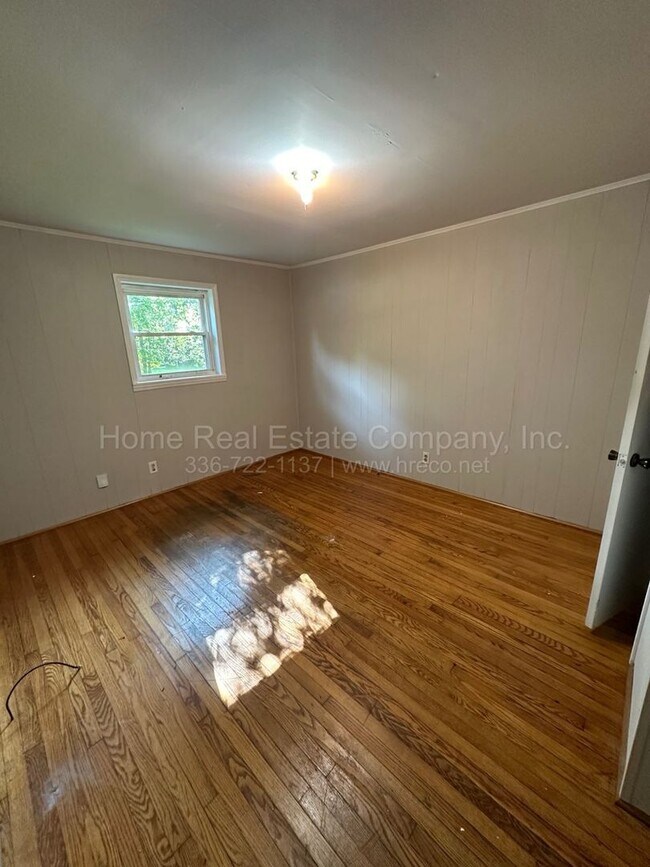 Building Photo - 4848 Berl St