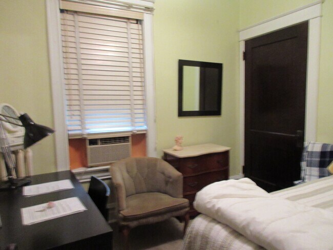 Small Bedroom - 6936 W Park Ave
