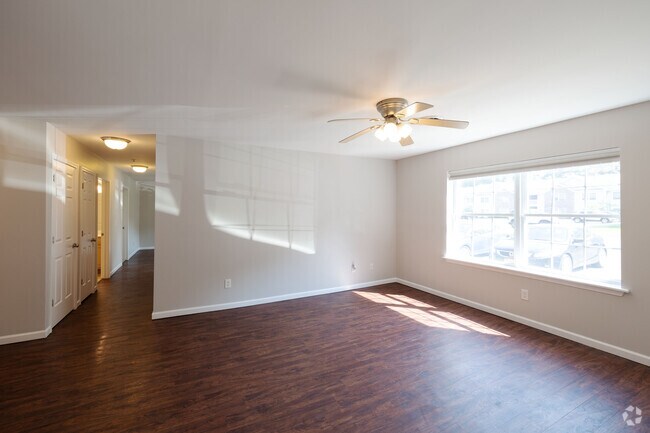 2HAB, 2BA con sala de estar - 1093SF - Greenbush Terrace