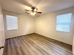 Building Photo - 11681 Splendor View Dr