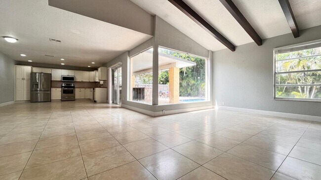 Building Photo - 11535 Sanderling Dr