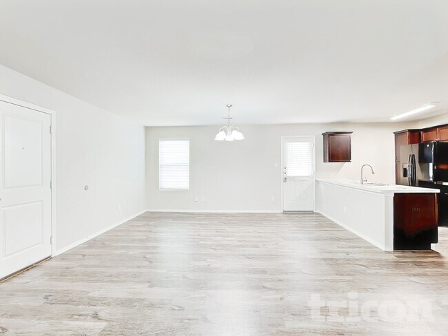 Foto del edificio - 8525 Amistad Cove