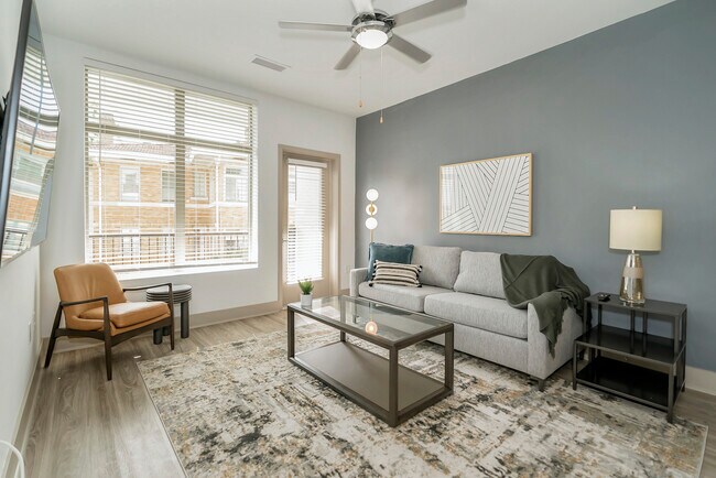 Foto del edificio - 2173 Highland Ave