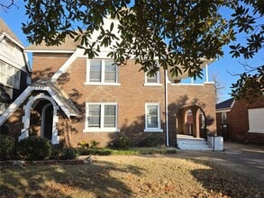 Building Photo - 1725 NW 18th St