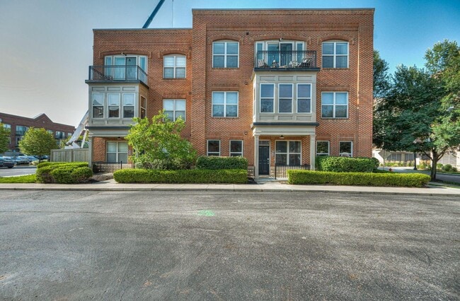 Building Photo - 962 Perry St