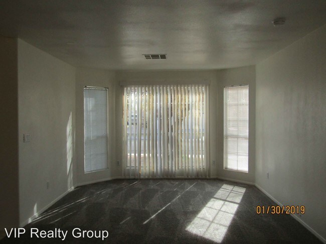 Building Photo - 3 br, 2 bath House - 910 River Mountain Drive