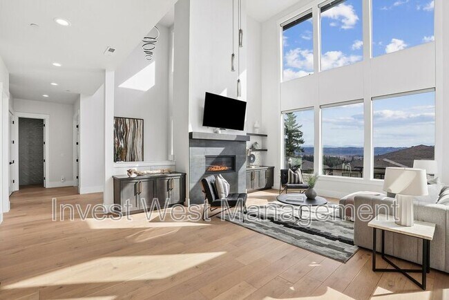 Foto del edificio - 1757 N Columbia Ridge Way