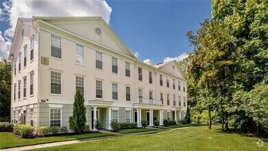 Building Photo - 265 Goldenrain Dr