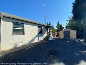 Building Photo - 347 Branch St
