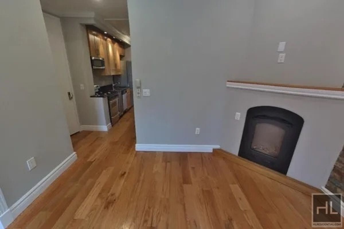 Building Photo - 2nd Avenue