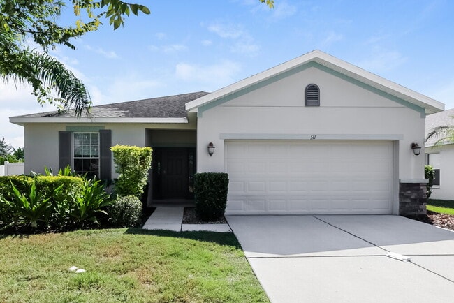 Building Photo - 511 Stone Briar Dr