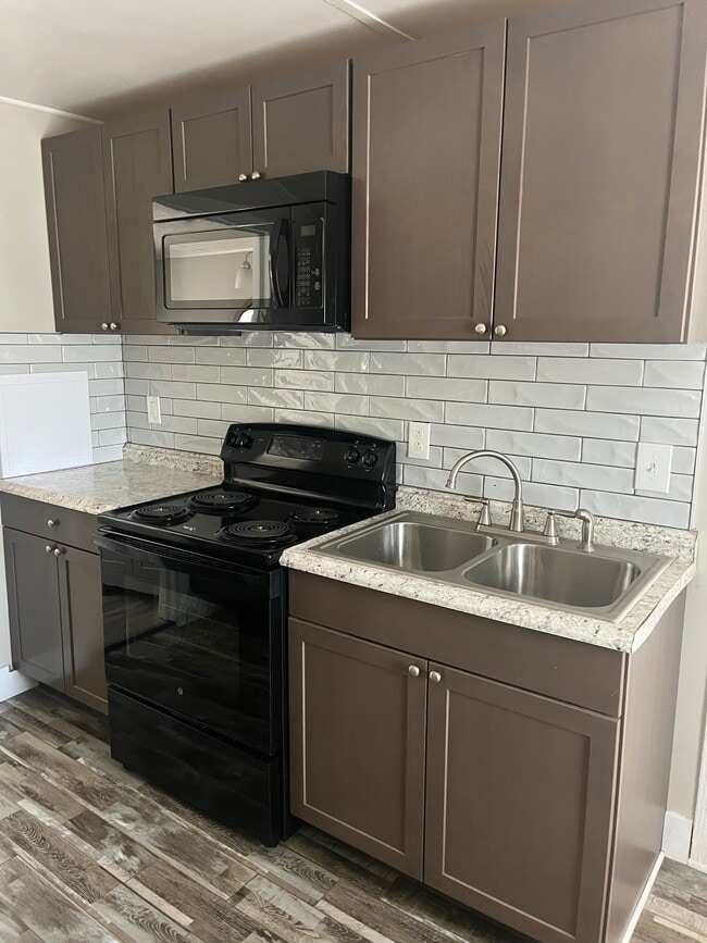 2 N Broadway Unit B, Pennsville, NJ 08070 Apartments in Pennsville