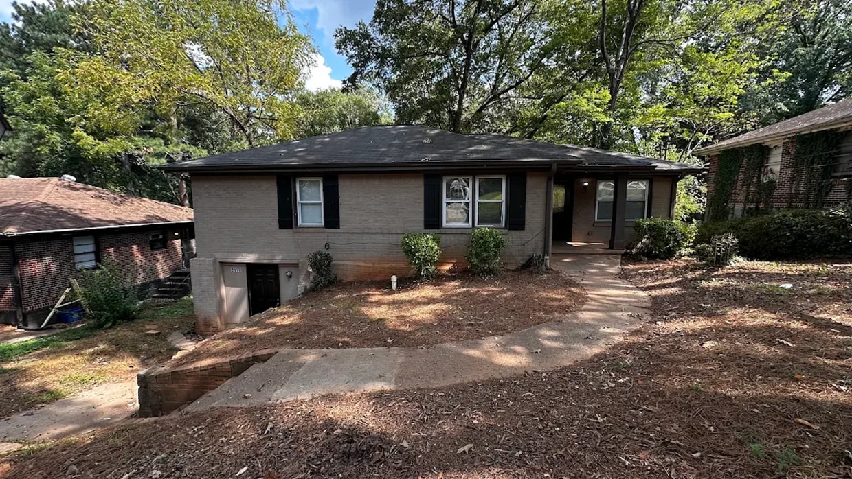 4 bedrooms & 3 bath in Decatur! - 4 bedrooms & 3 bath in Decatur!