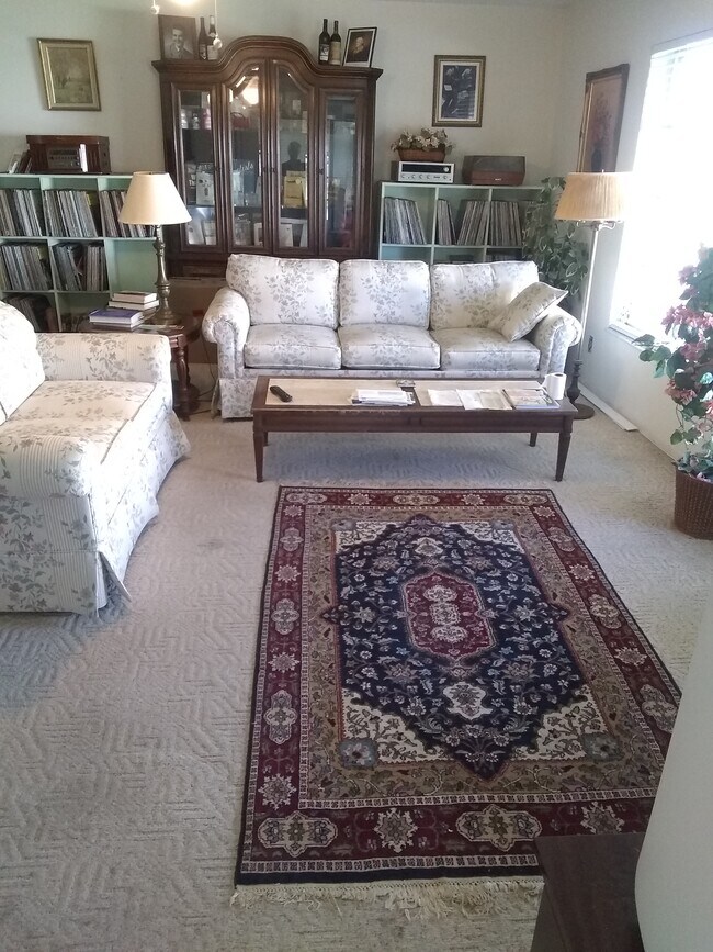 Living room 2 - 311 Country Ln