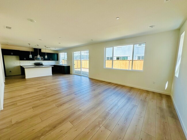 Foto del edificio - 5451 Knights Valley Ln