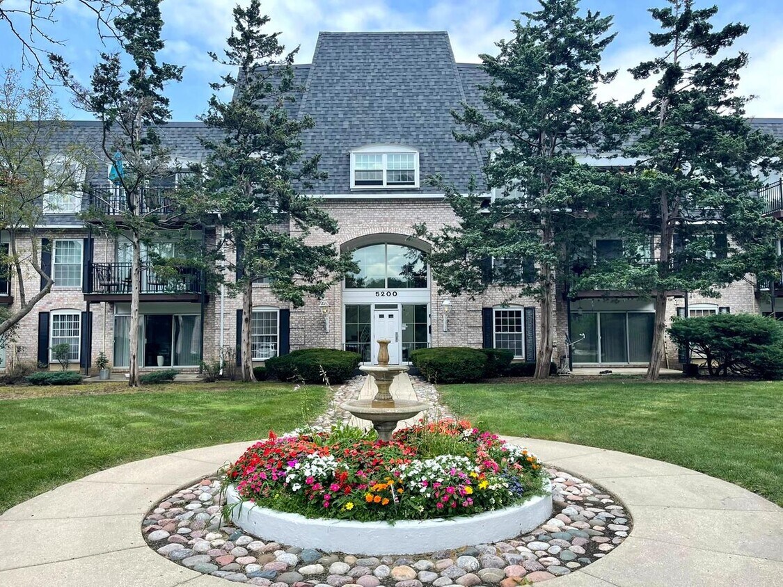 Foto principal - 5200 Carriageway Dr