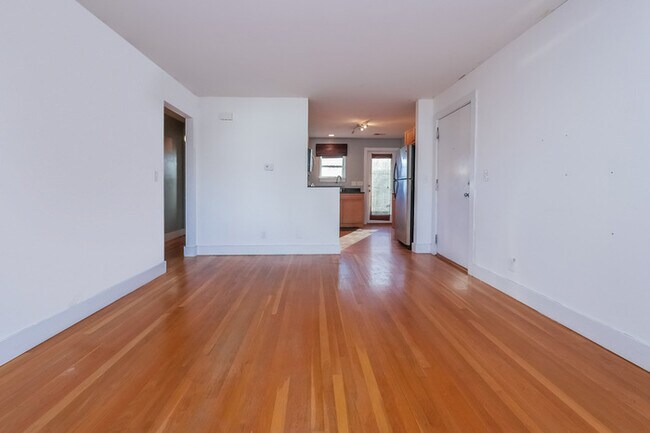 Foto del edificio - 2023 Oakview Rd SE