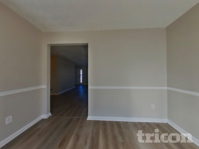 Foto del edificio - 2492 Feathertree Ln