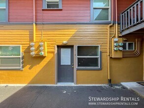 Building Photo - 1831 Kincaid St