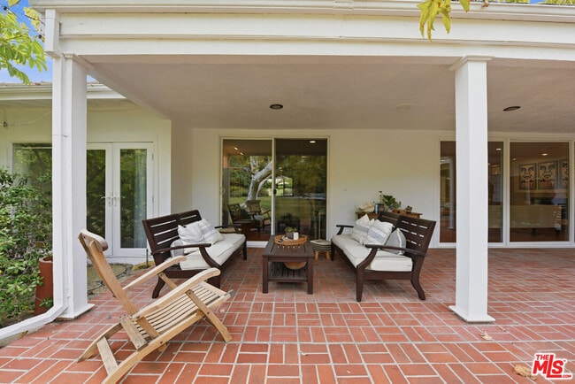 Building Photo - 4401 Nogales Dr
