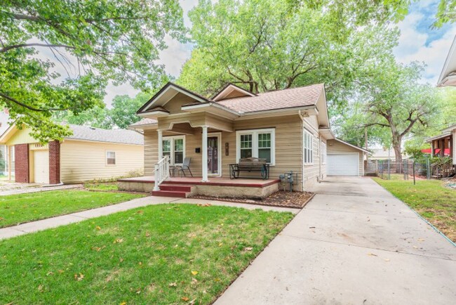 Foto del edificio - 1221 N Perry Ave