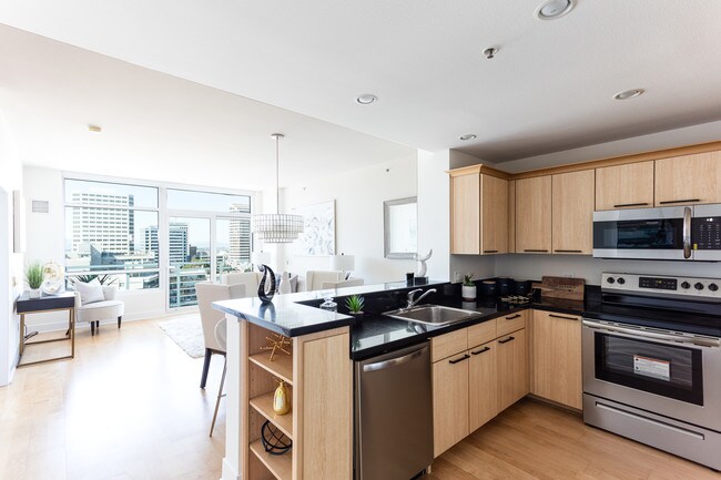 Induction stove in kitchen! - 1 Lakeside Dr