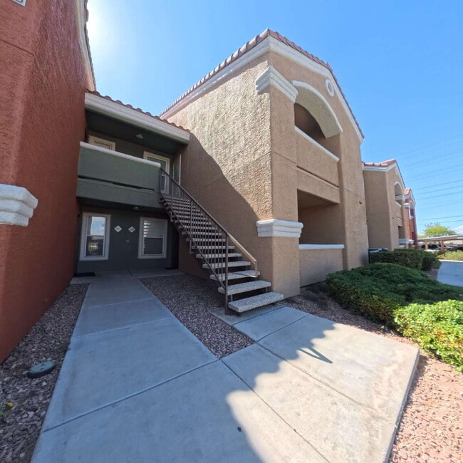 Building Photo - 8101 W Flamingo Rd