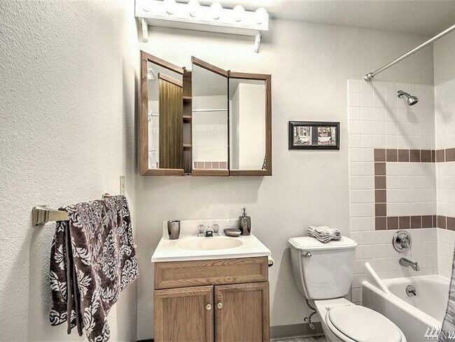 Foto del edificio - 14630 NE 32nd St