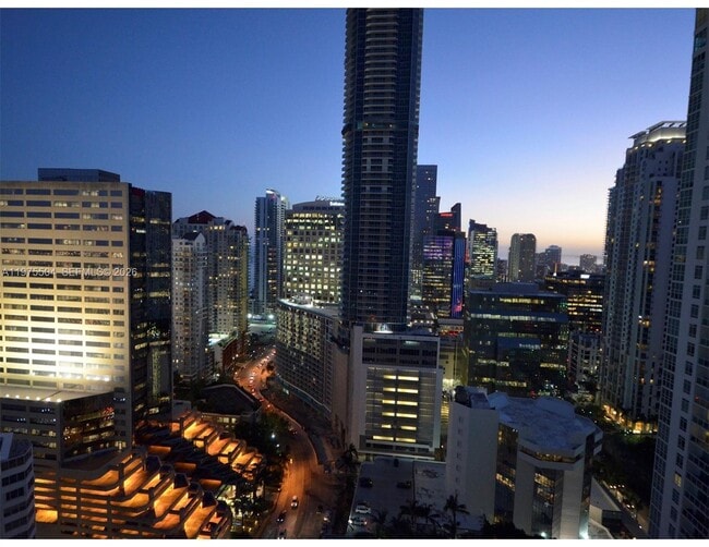 Foto del edificio - 950 Brickell Bay Dr