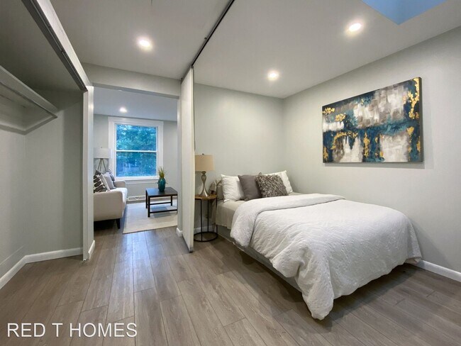 Studio, 1 bath House - 122 W Bayaud Ave photo'