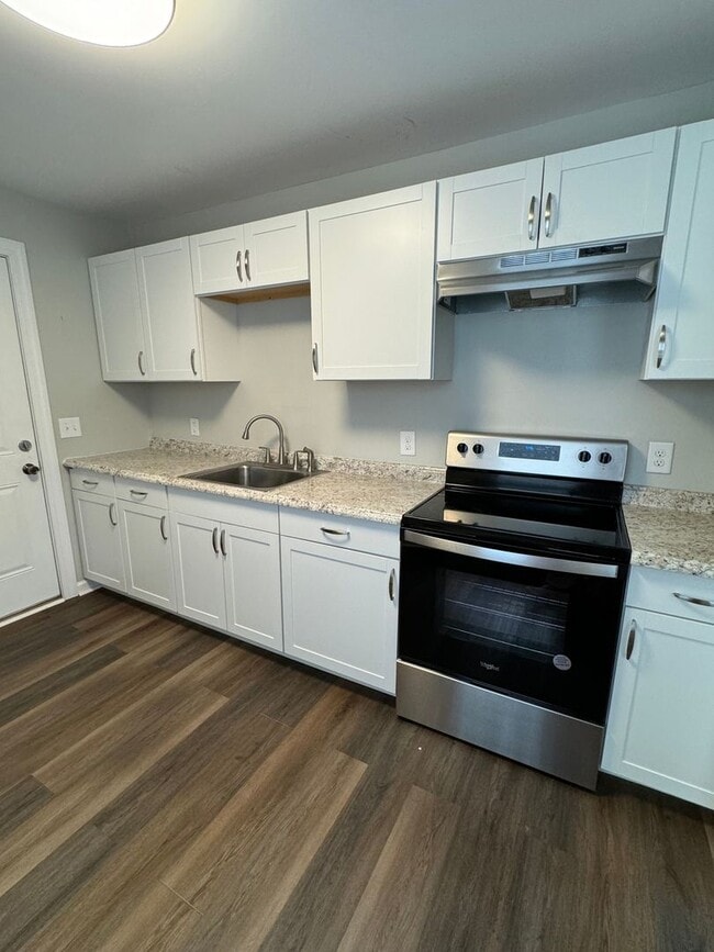 Foto del edificio - 4-6 Chestnut Dr