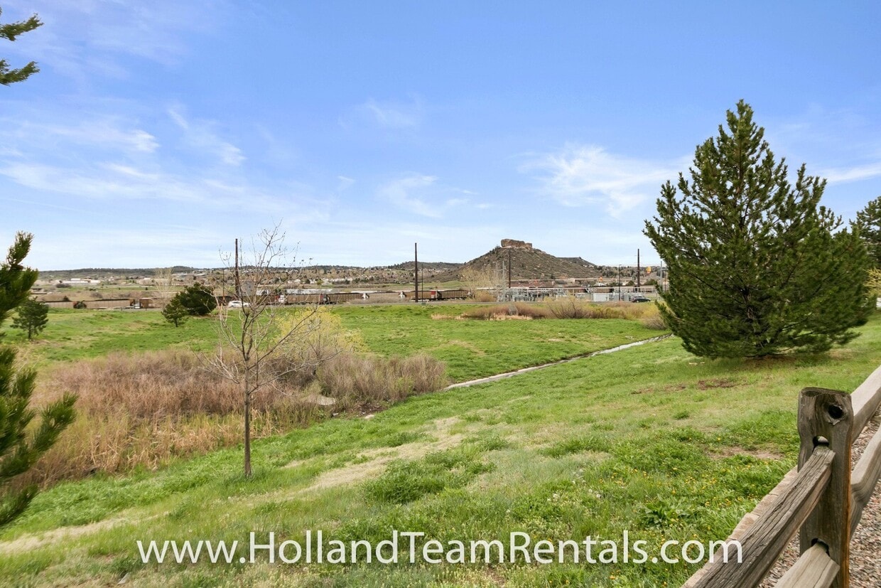 Primary Photo - Townhome in Desirable Castle Rock Neighbor...