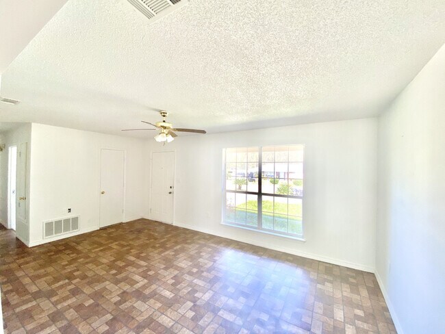 Foto del edificio - Ashland Drive