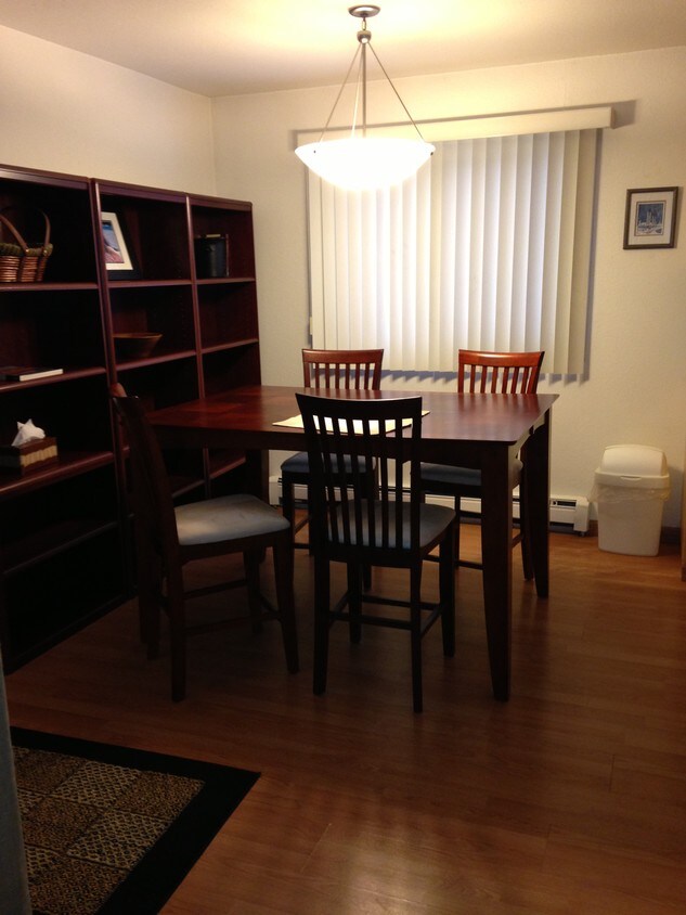 Dining Area - 11501 Daryl St