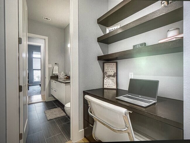Foto del edificio - 3110 White Dove Dr