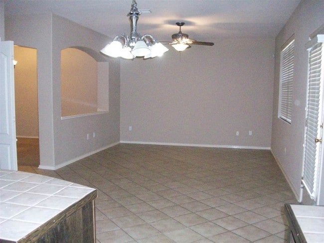 Building Photo - 9310 Albany Dr