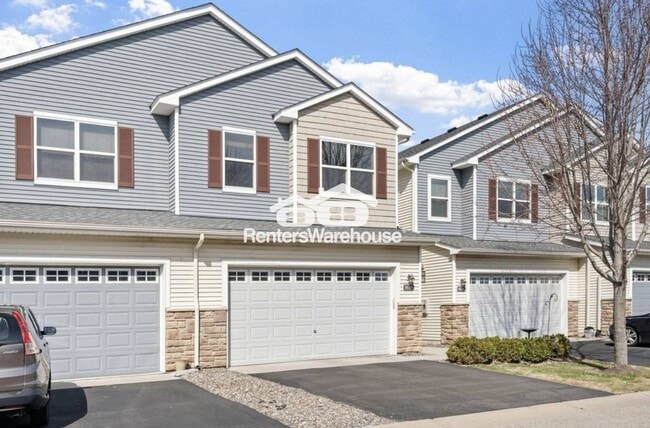 Building Photo - 9518 Roosevelt Dr