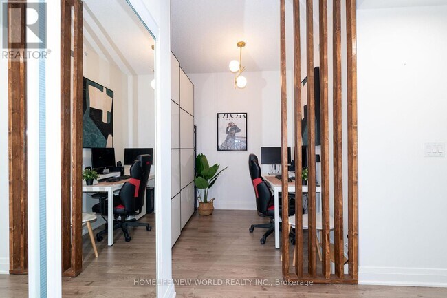 Photo du bâtiment - 7165 Yonge St