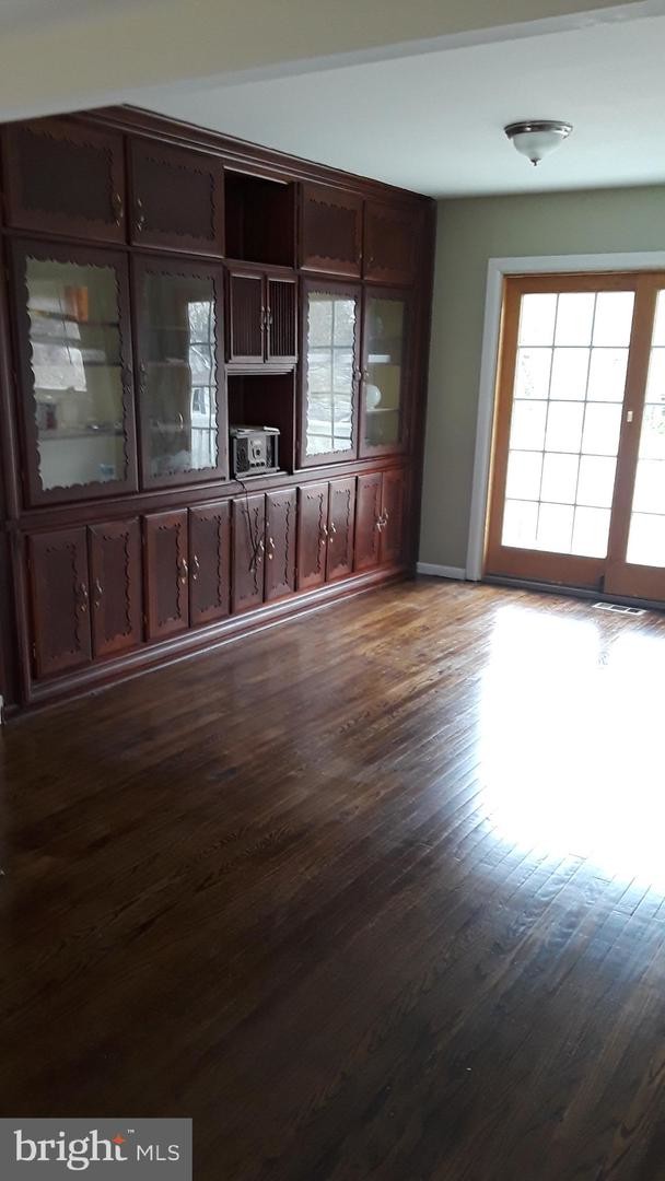 Foto del edificio - 316 Spring Lake Blvd